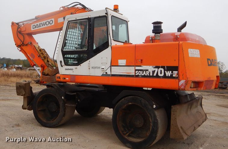 image for item EY9490 1999 Daewoo Solar 170W-III rubber tire excavator