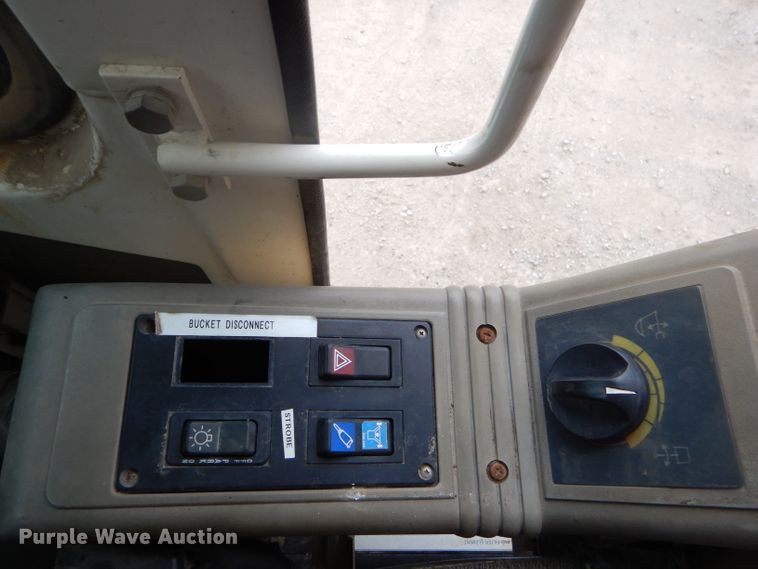 image for item EY9490 1999 Daewoo Solar 170W-III rubber tire excavator