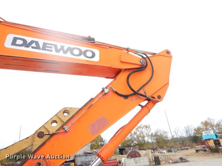 image for item EY9490 1999 Daewoo Solar 170W-III rubber tire excavator