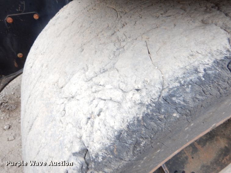 image for item EY9490 1999 Daewoo Solar 170W-III rubber tire excavator