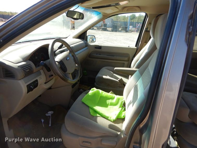image for item EY9491 2004 Ford Freestar SE van