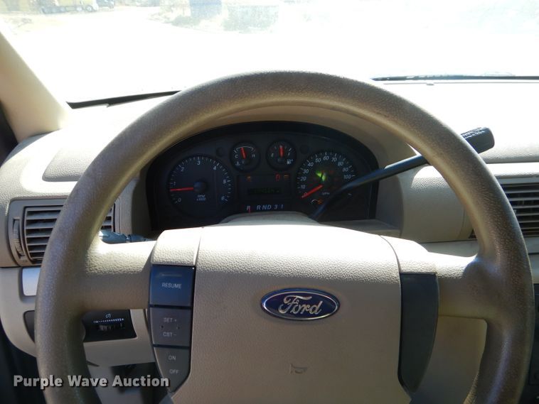 image for item EY9491 2004 Ford Freestar SE van