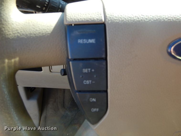 image for item EY9491 2004 Ford Freestar SE van