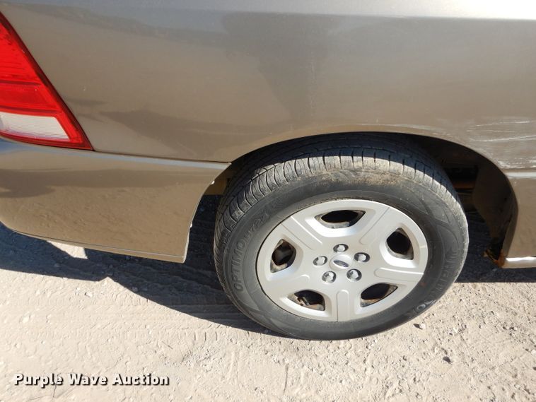 image for item EY9491 2004 Ford Freestar SE van