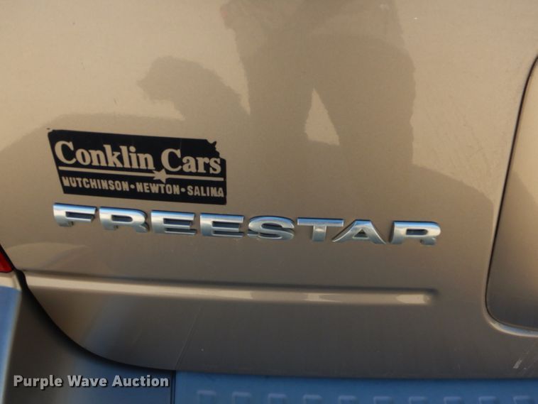 image for item EY9491 2004 Ford Freestar SE van