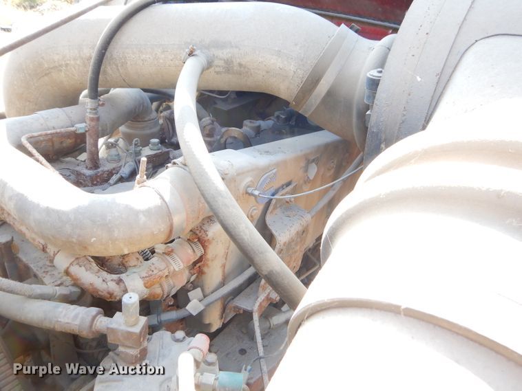 image for item EY9492 1988 International F2575 roll-off container truck