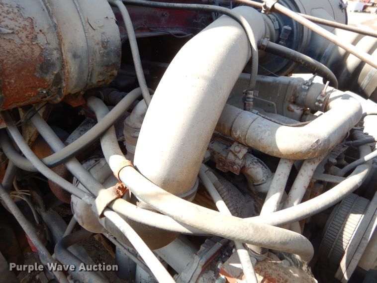 image for item EY9492 1988 International F2575 roll-off container truck