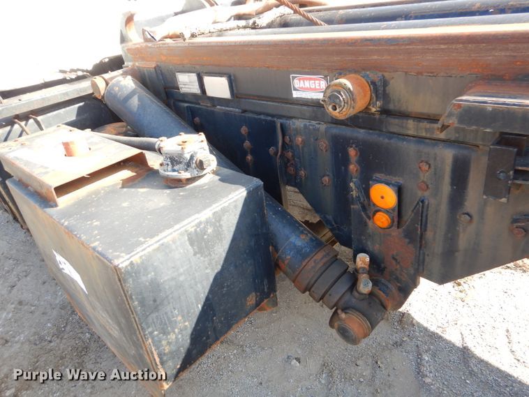 image for item EY9492 1988 International F2575 roll-off container truck