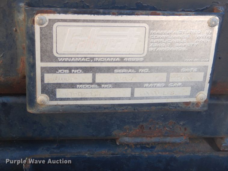 image for item EY9492 1988 International F2575 roll-off container truck