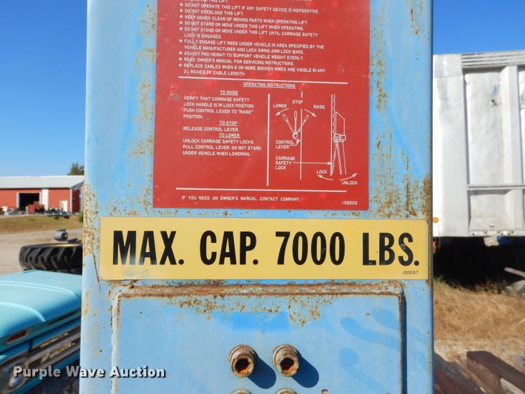 image for item EY9494 Benwil TP7 two post automotive lift