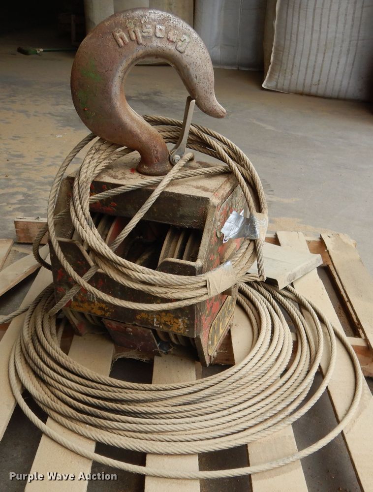 image for item FA9321 P & H winch