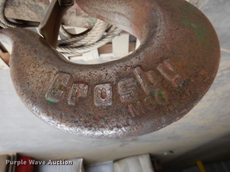 image for item FA9321 P & H winch