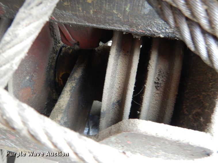 image for item FA9321 P & H winch