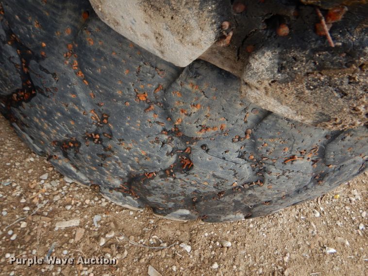 image for item FA9770 (4) 20.5-25 tires