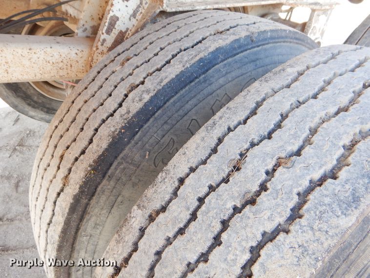 image for item FA9780 2002 Warren 0162666 end dump trailer