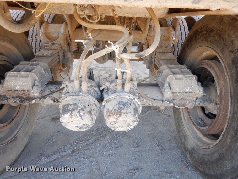 image for item FA9780 2002 Warren 0162666 end dump trailer