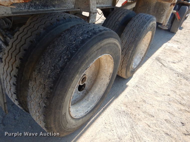 image for item FA9780 2002 Warren 0162666 end dump trailer