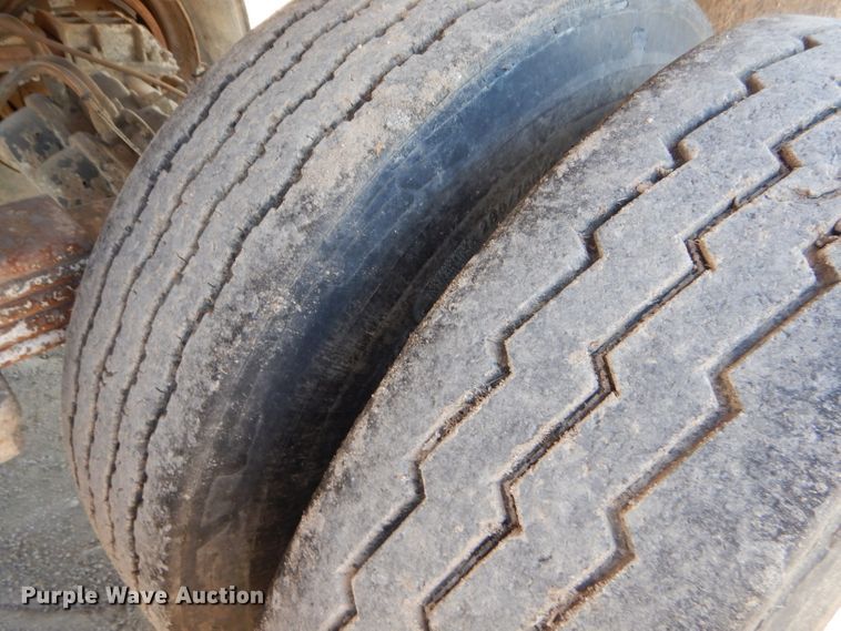 image for item FA9780 2002 Warren 0162666 end dump trailer