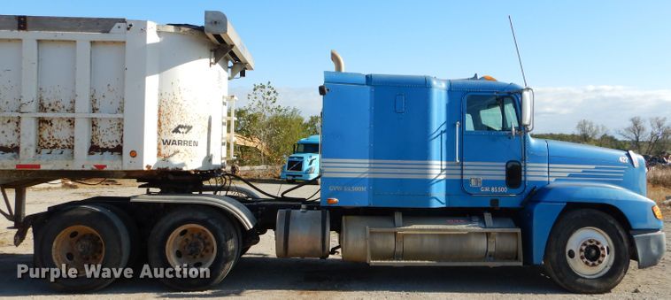 image for item FA9781 1999 Freightliner FLD semi truck