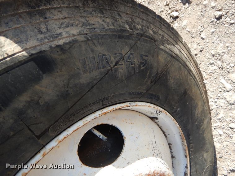 image for item FA9781 1999 Freightliner FLD semi truck