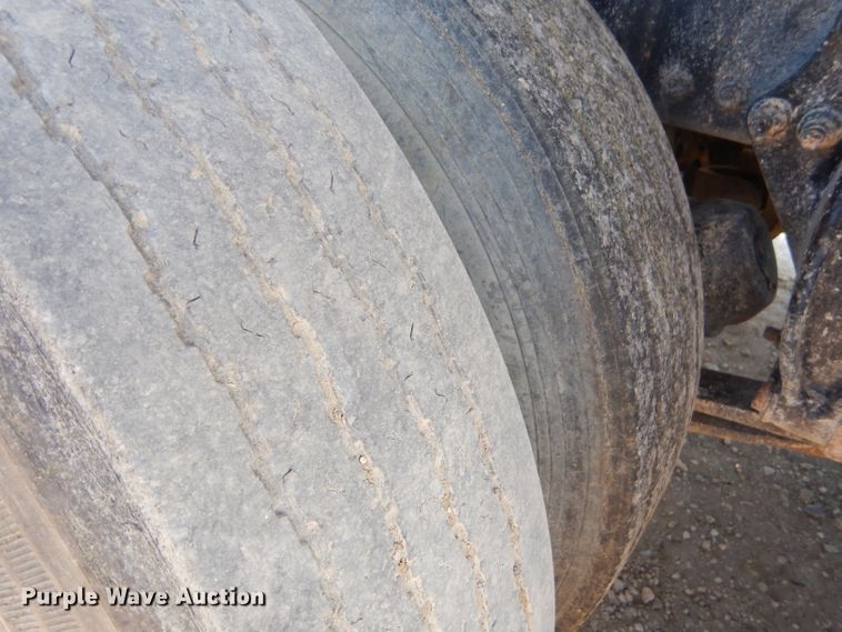 image for item FA9781 1999 Freightliner FLD semi truck