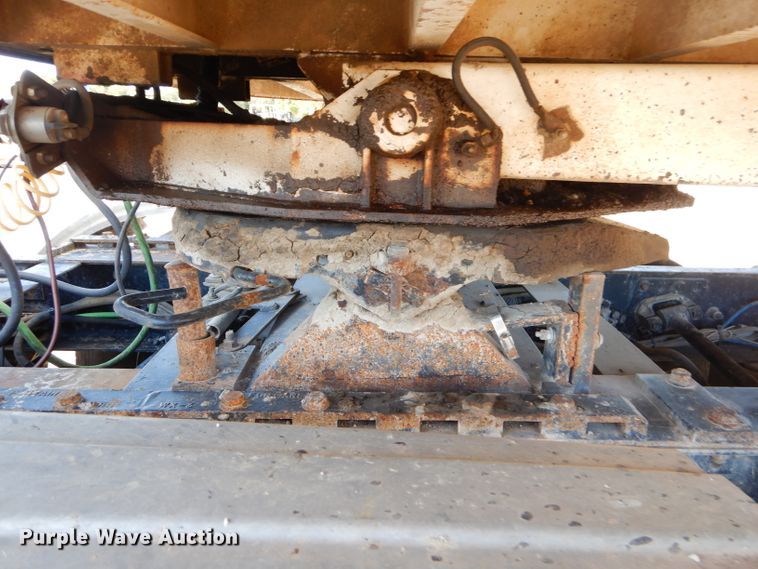 image for item FA9781 1999 Freightliner FLD semi truck