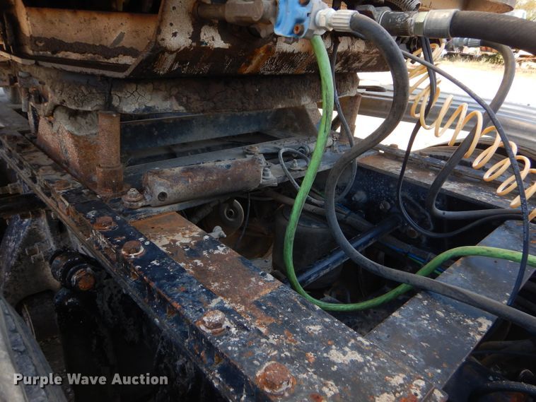 image for item FA9781 1999 Freightliner FLD semi truck