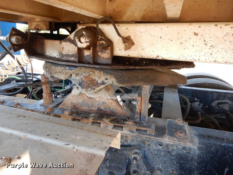 image for item FA9781 1999 Freightliner FLD semi truck