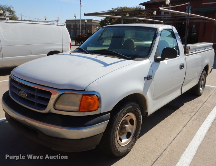 image for item FA9809 2004 Ford F150 pickup truck