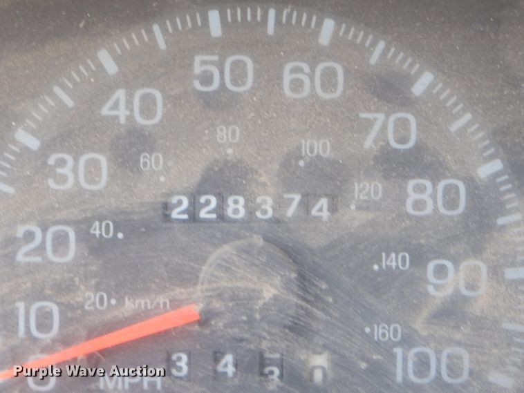 image for item FA9810 1998 Ford F150 pickup truck