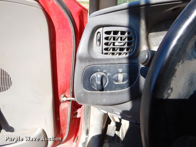 image for item FA9810 1998 Ford F150 pickup truck