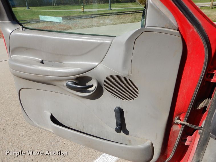 image for item FA9810 1998 Ford F150 pickup truck