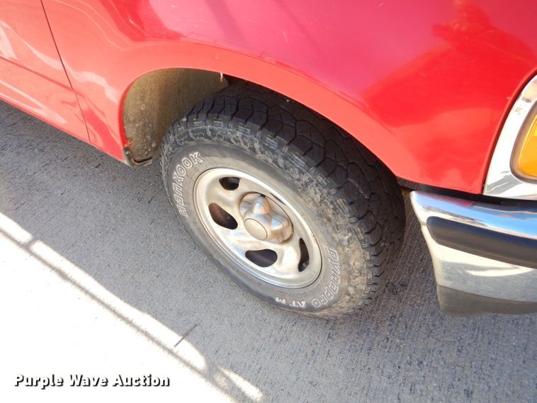 image for item FA9810 1998 Ford F150 pickup truck