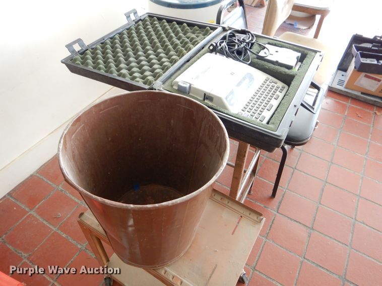 image for item FA9817 Office supplies