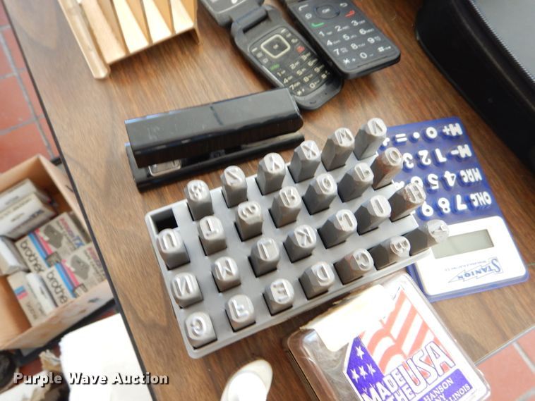 image for item FA9817 Office supplies