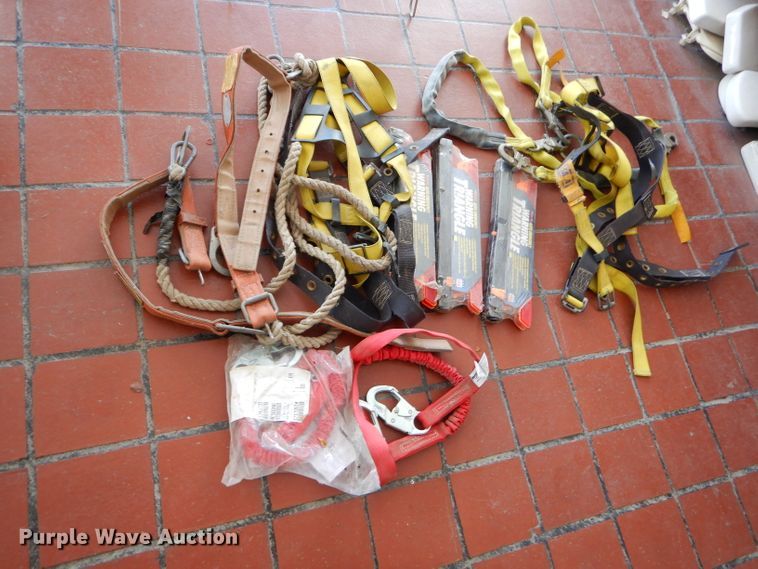 image for item FA9817 Office supplies