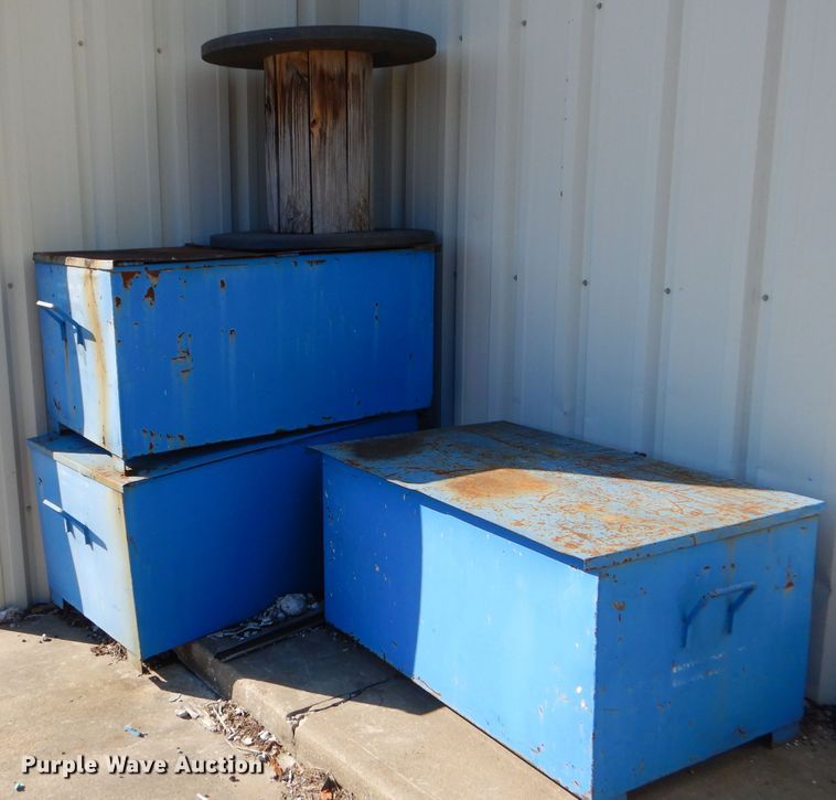 image for item FA9818 PVC pipe and racks