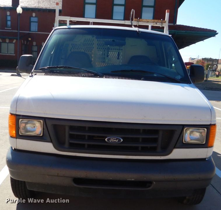 image for item FA9819 2007 Ford E150 van