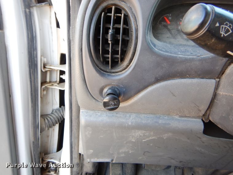 image for item FA9819 2007 Ford E150 van