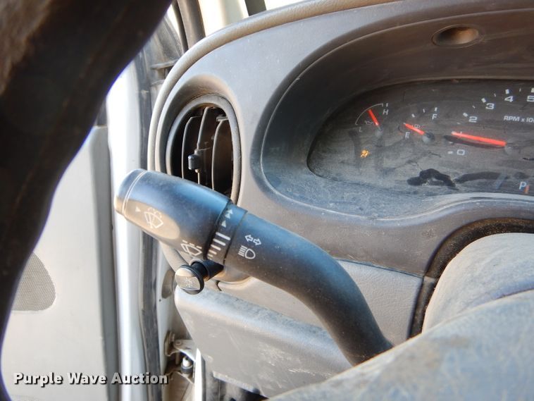 image for item FA9819 2007 Ford E150 van