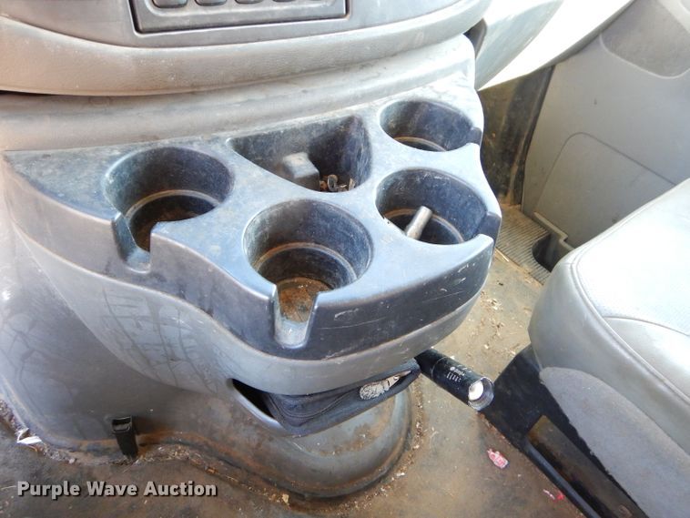 image for item FA9819 2007 Ford E150 van