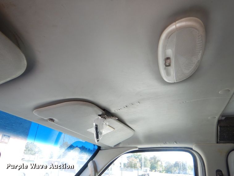 image for item FA9819 2007 Ford E150 van