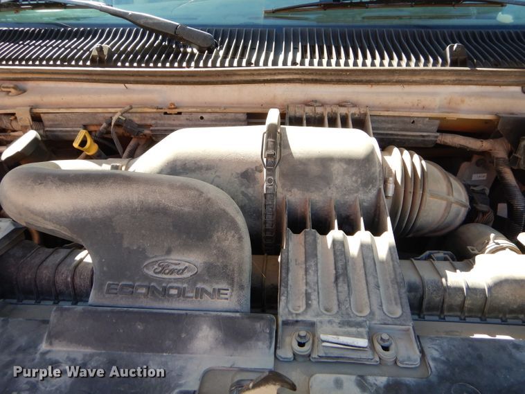 image for item FA9819 2007 Ford E150 van