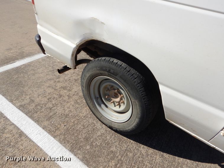 image for item FA9819 2007 Ford E150 van