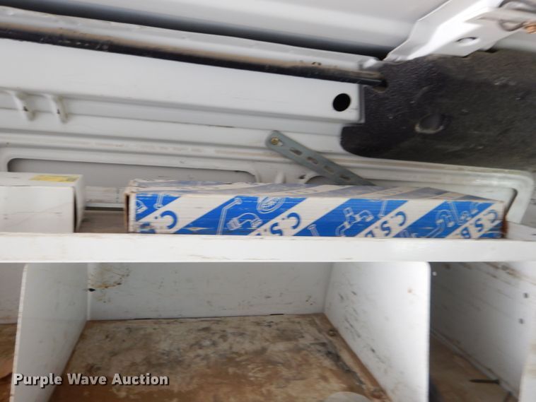 image for item FA9819 2007 Ford E150 van