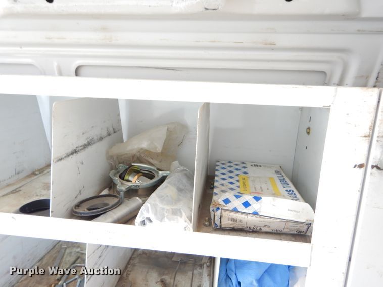 image for item FA9819 2007 Ford E150 van