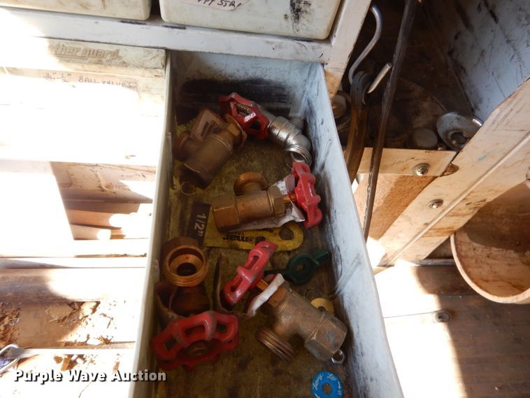 image for item FA9819 2007 Ford E150 van