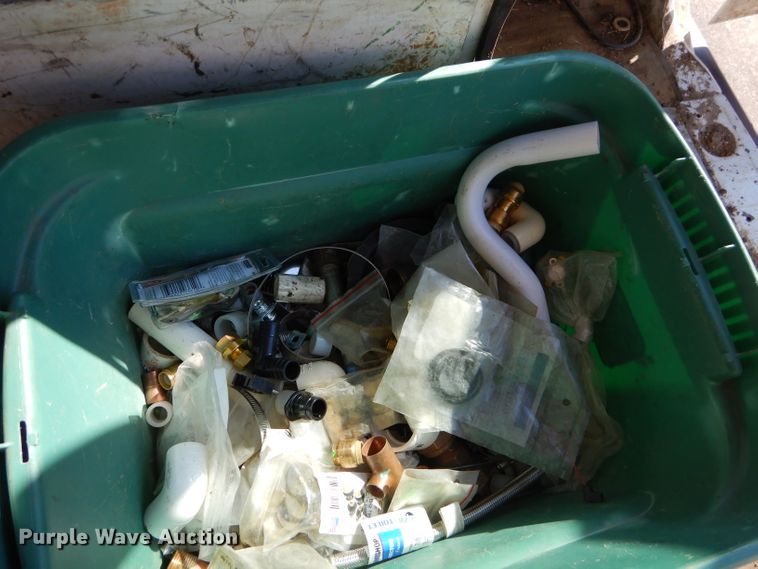 image for item FA9819 2007 Ford E150 van