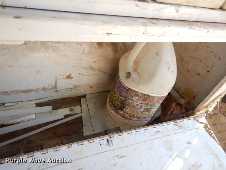 image for item FA9819 2007 Ford E150 van