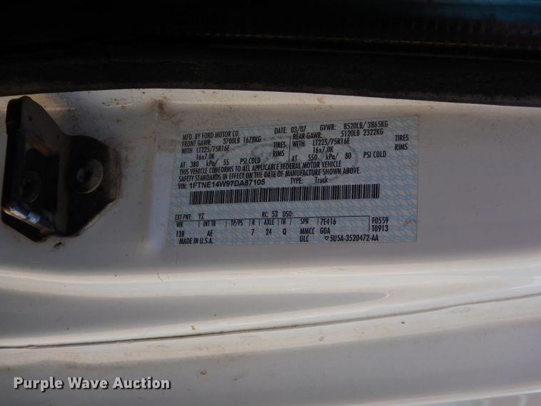 image for item FA9819 2007 Ford E150 van
